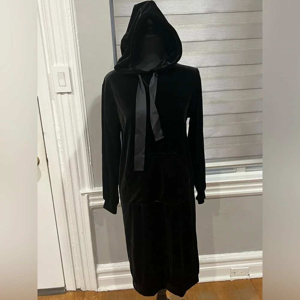 My mothers daughter velvet sweater dress